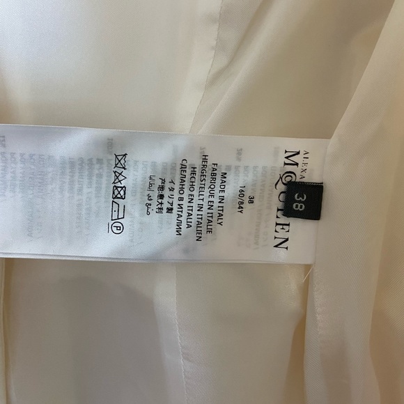 Alexander McQueen Suit 38-40 - Picture 5 of 16